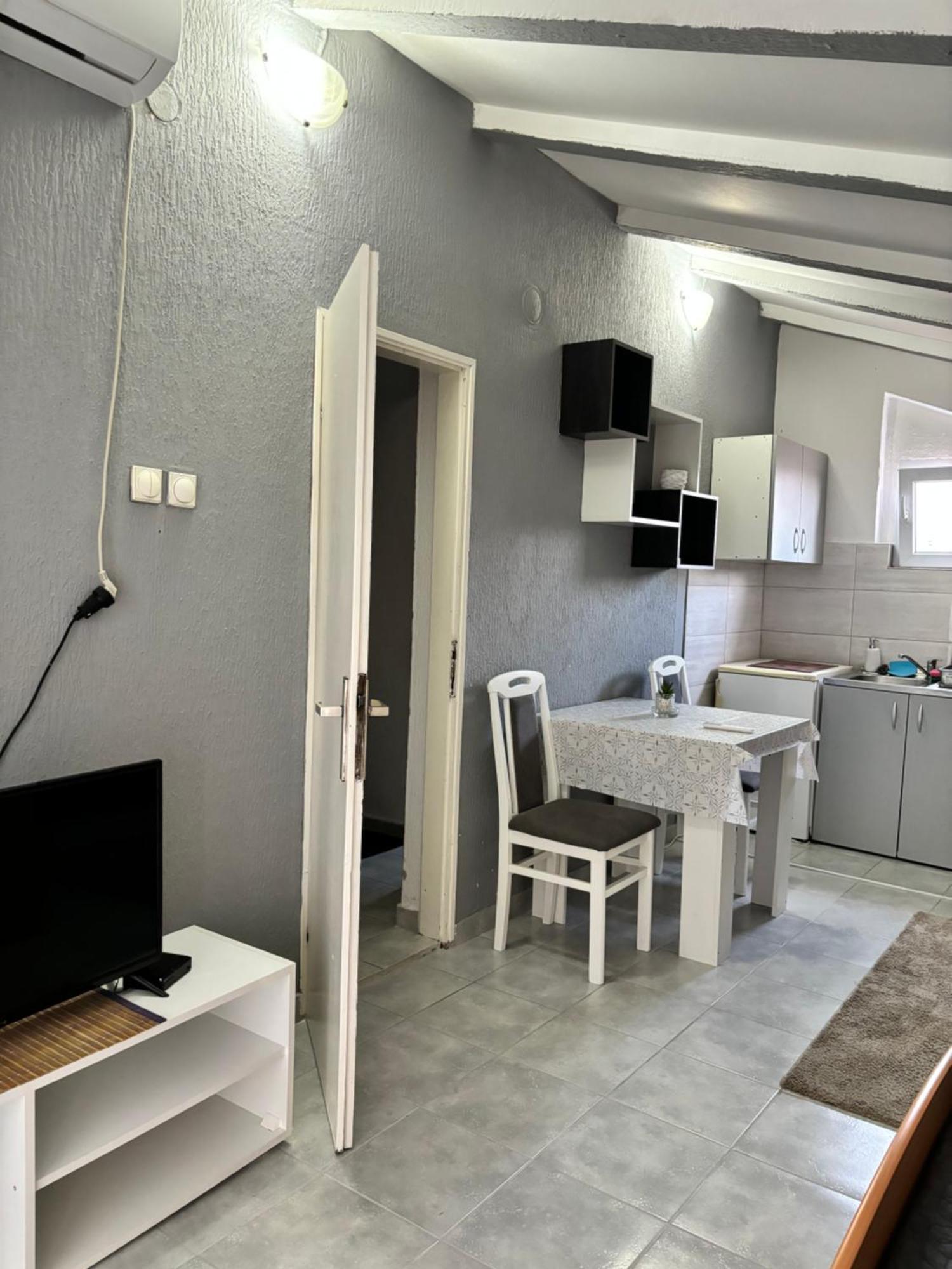 Apartman Sava Ni Kültér fotó
